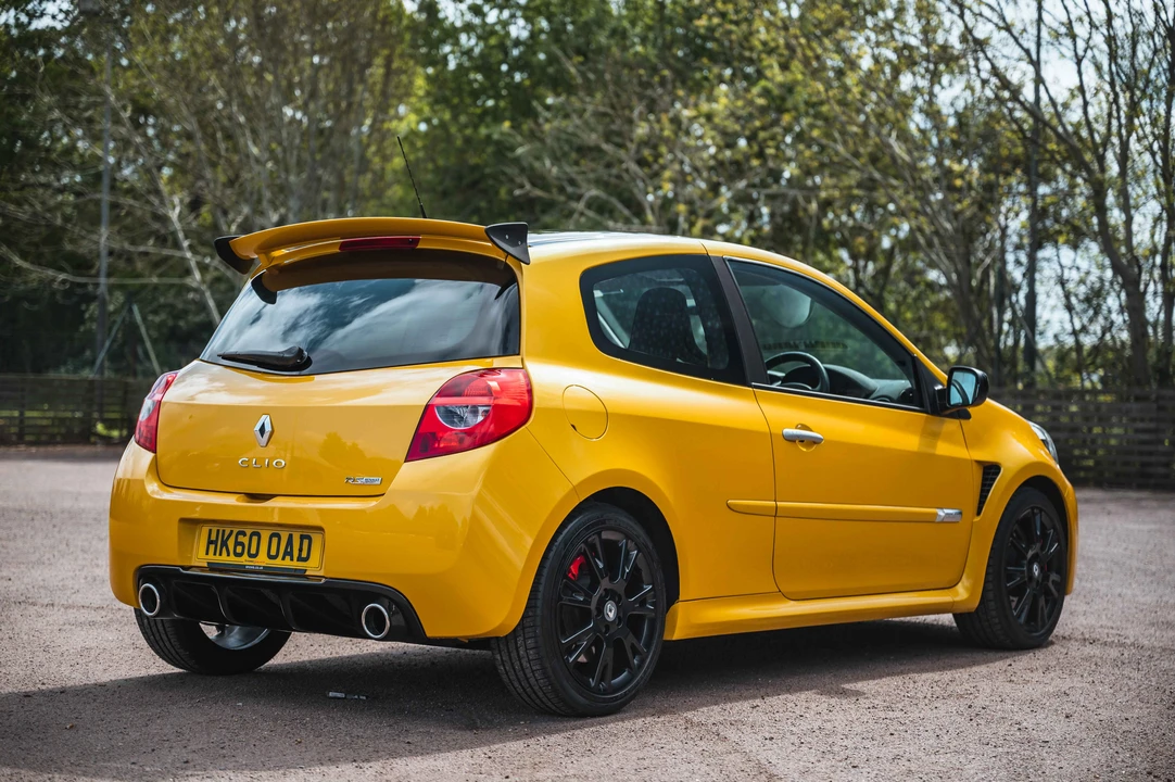 2010 Renault Clio 3rd Gen - Image 12 of 31