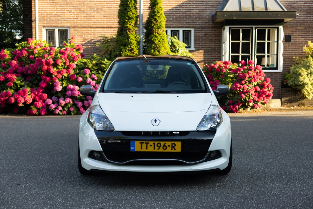 2010 Renault Clio 3rd Gen - Image 4 of 31