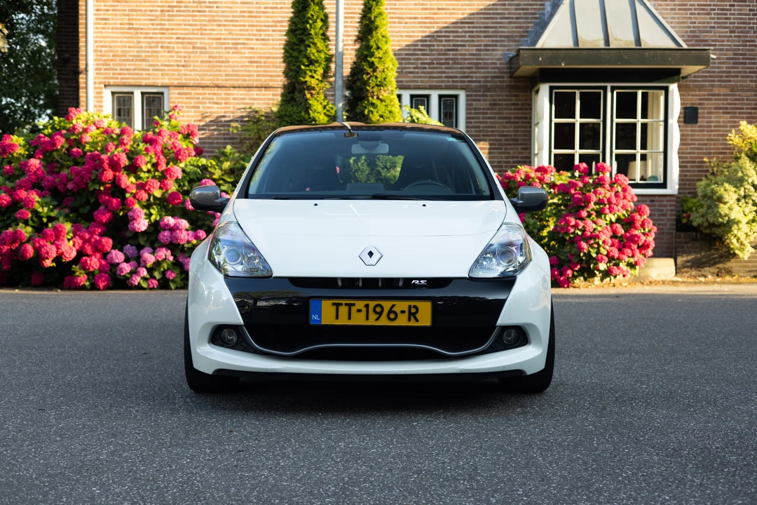2010 Renault Clio 3rd Gen - Image 13 of 31