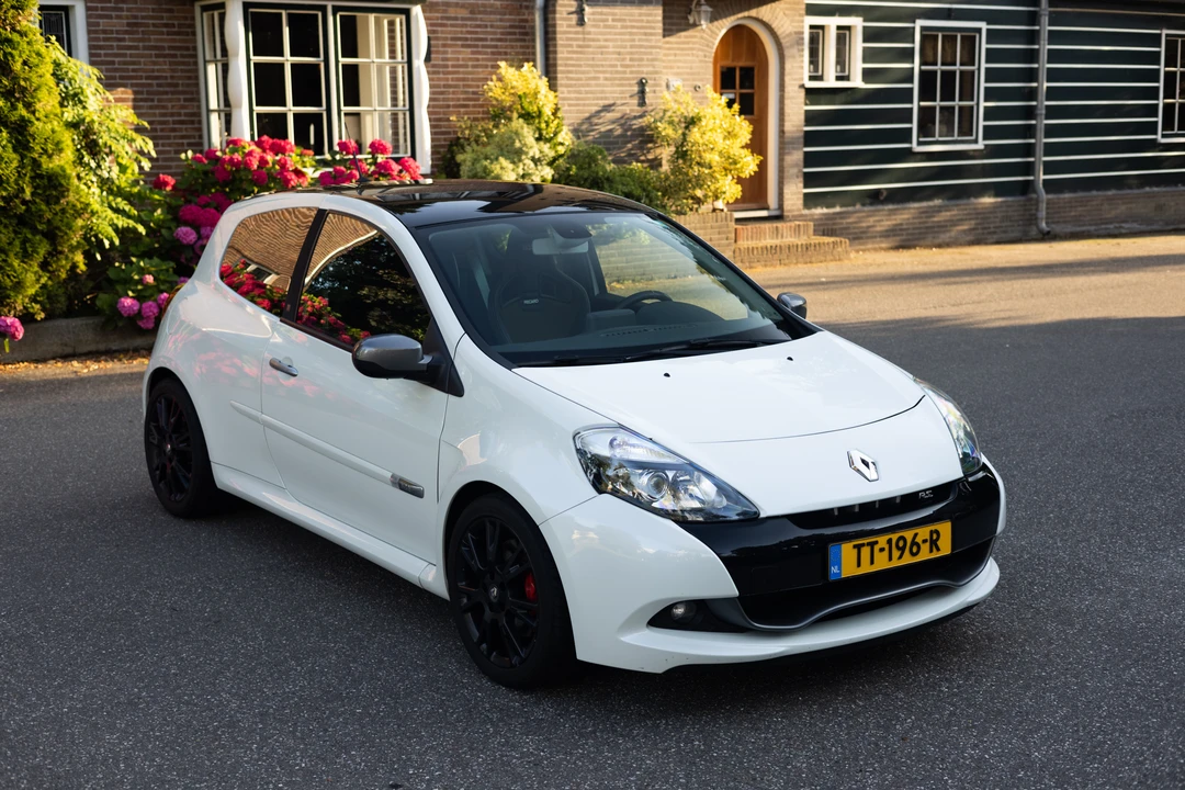2010 Renault Clio 3rd Gen - Image 17 of 31