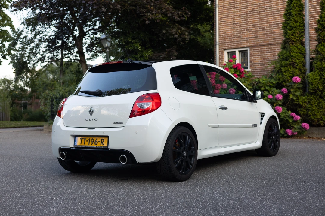 2010 Renault Clio 3rd Gen - Image 7 of 31
