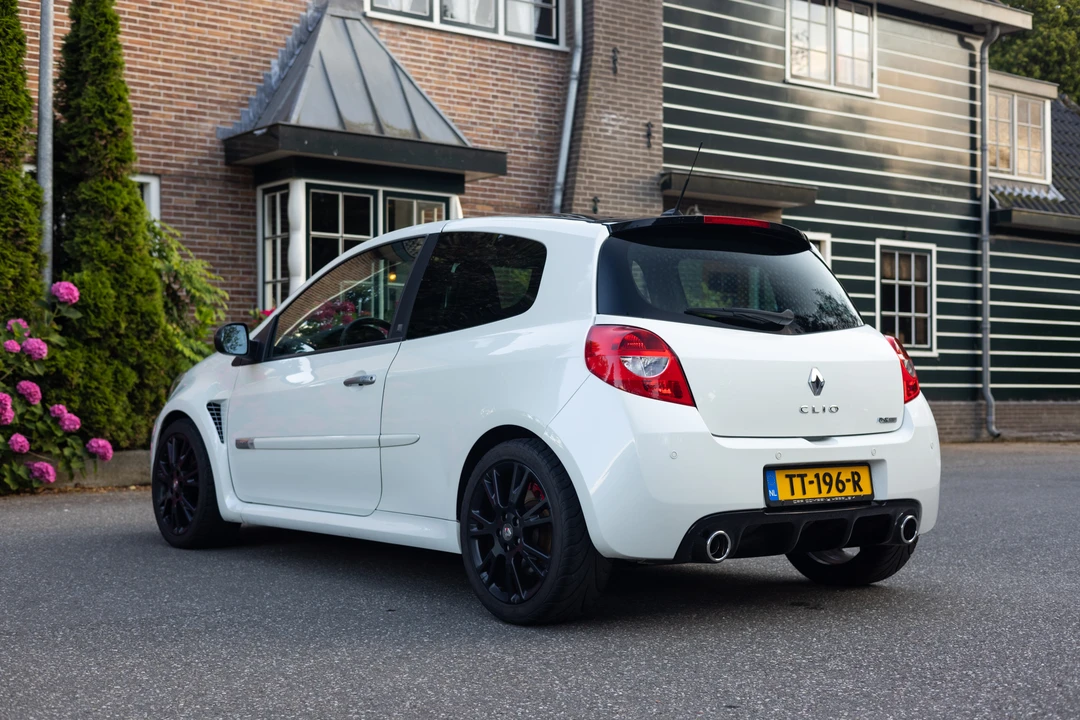 2010 Renault Clio 3rd Gen - Image 9 of 31