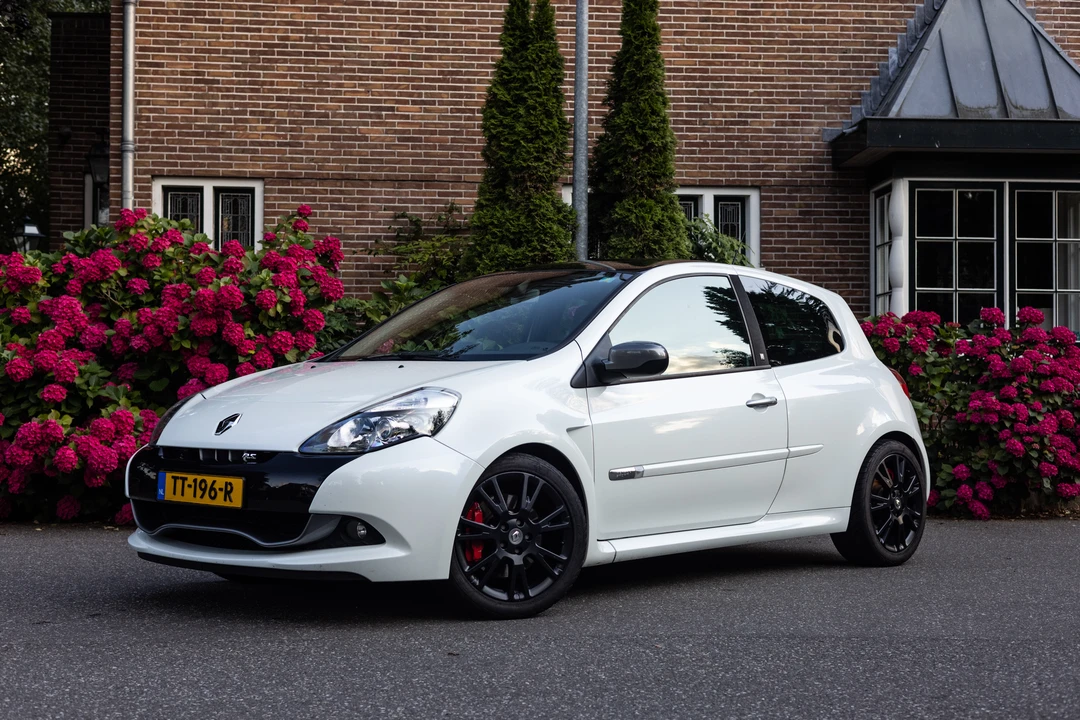 2010 Renault Clio 3rd Gen - Image 3 of 31