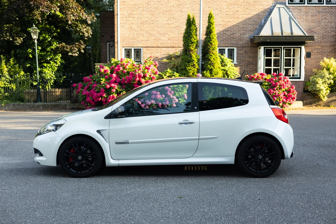 2010 Renault Clio 3rd Gen - Image 10 of 31