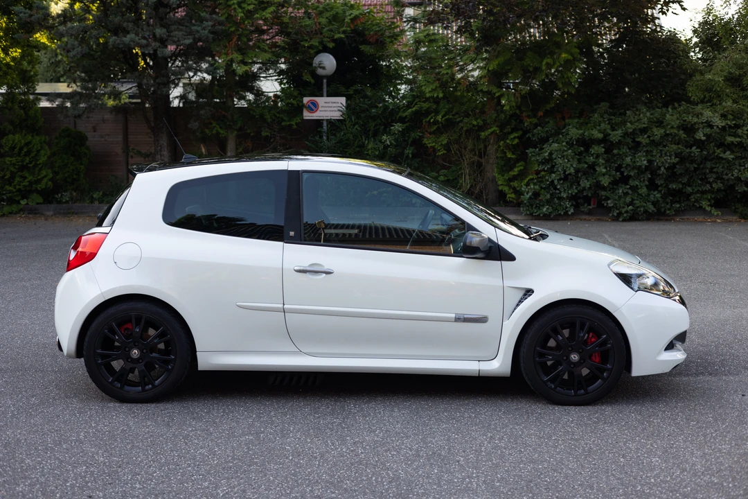 2010 Renault Clio 3rd Gen - Image 6 of 31