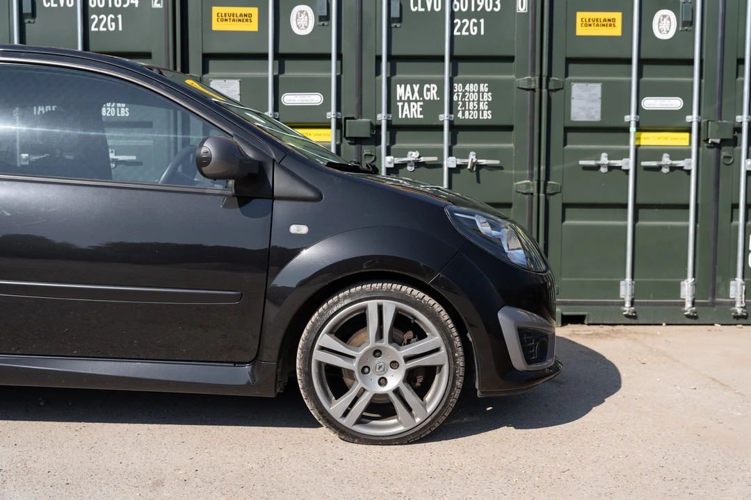 2010 Renault - Image 27 of 31