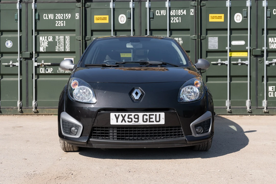 2010 Renault - Image 4 of 31