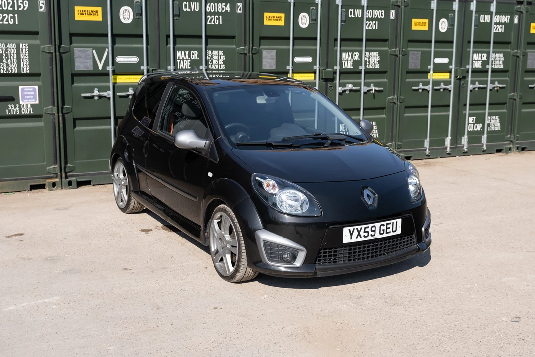 2010 Renault - Image 13 of 31