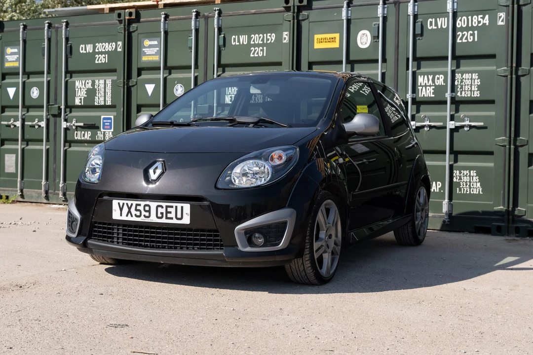 2010 Renault - Image 11 of 31