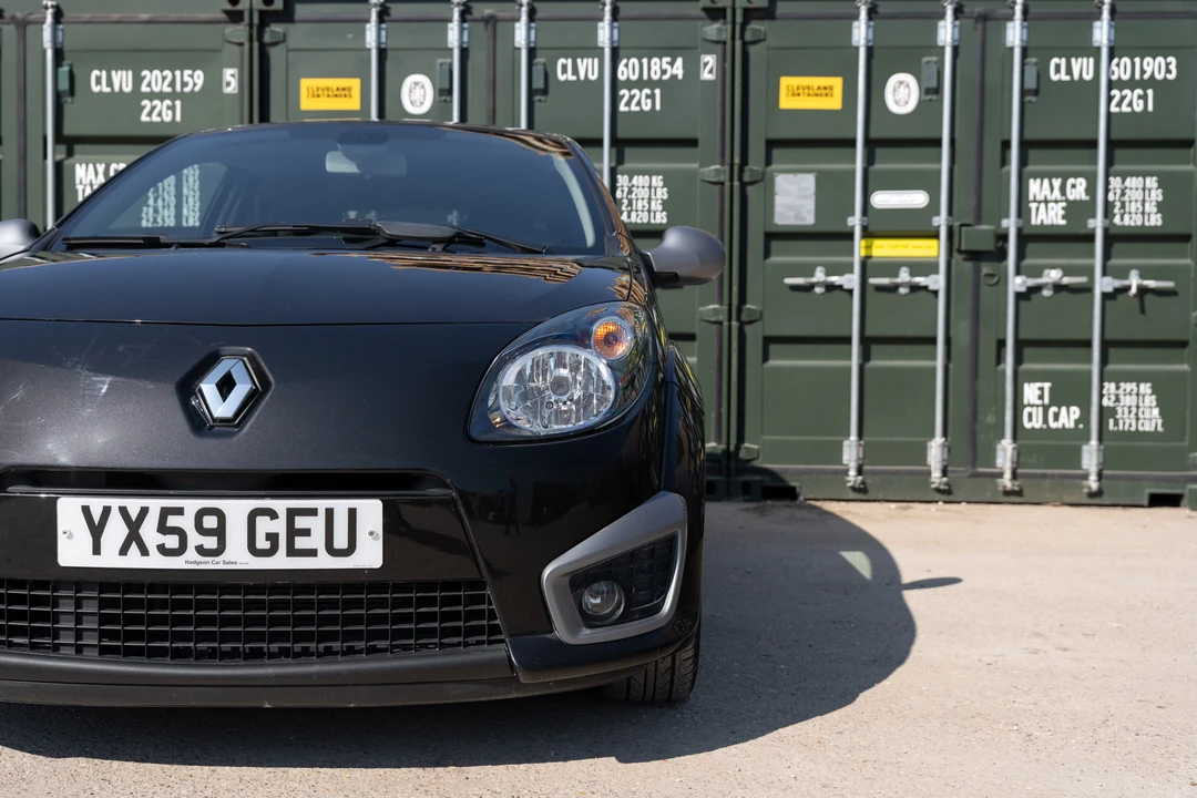 2010 Renault - Image 22 of 31