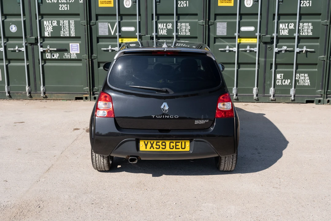2010 Renault - Image 8 of 31