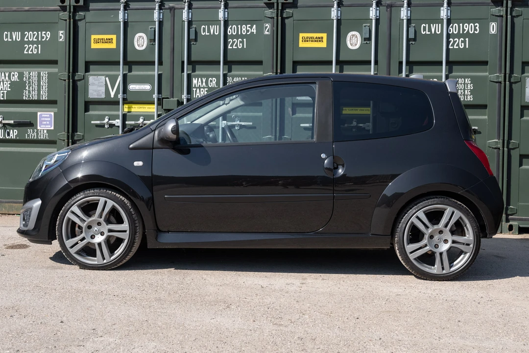 2010 Renault - Image 10 of 31