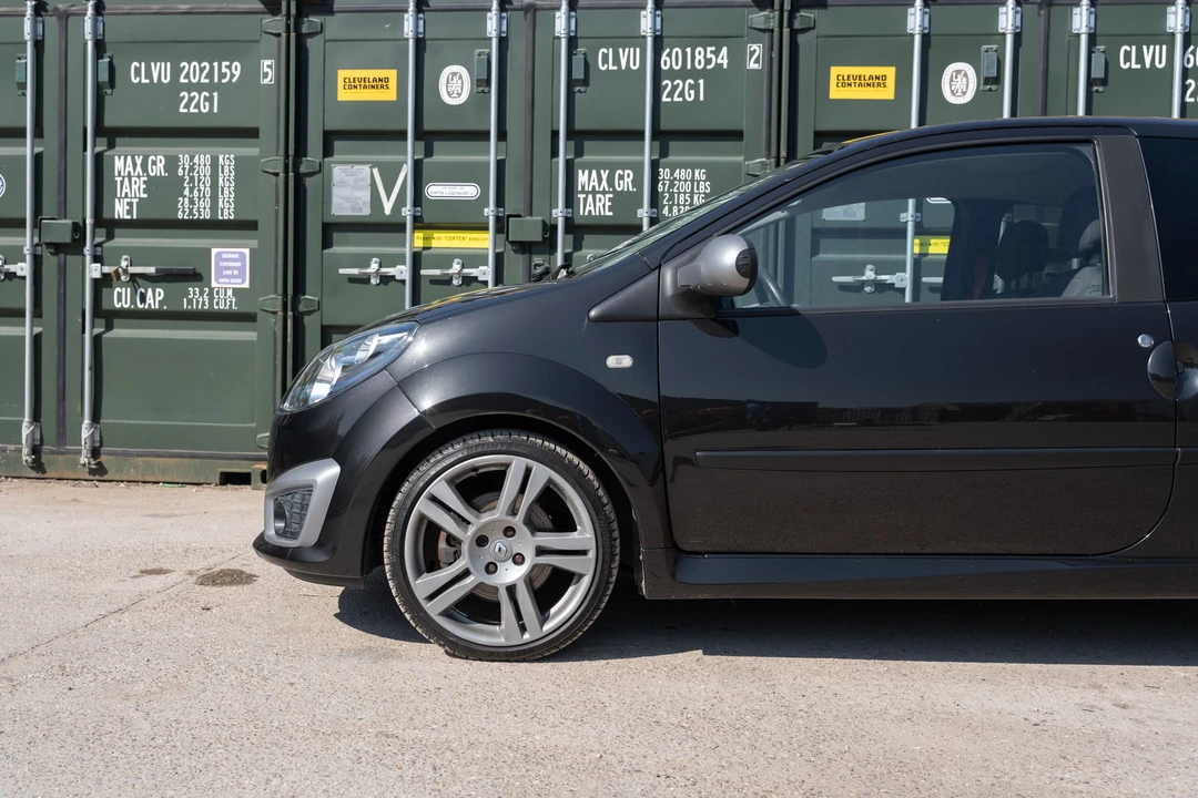 2010 Renault - Image 21 of 31