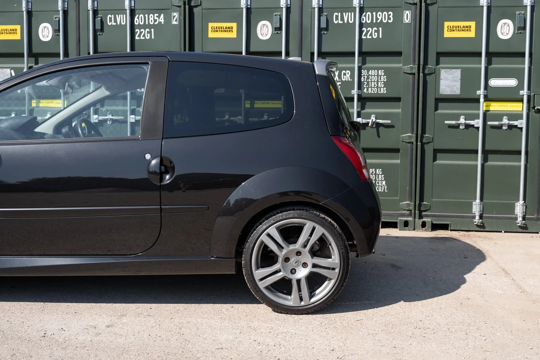 2010 Renault - Image 30 of 31