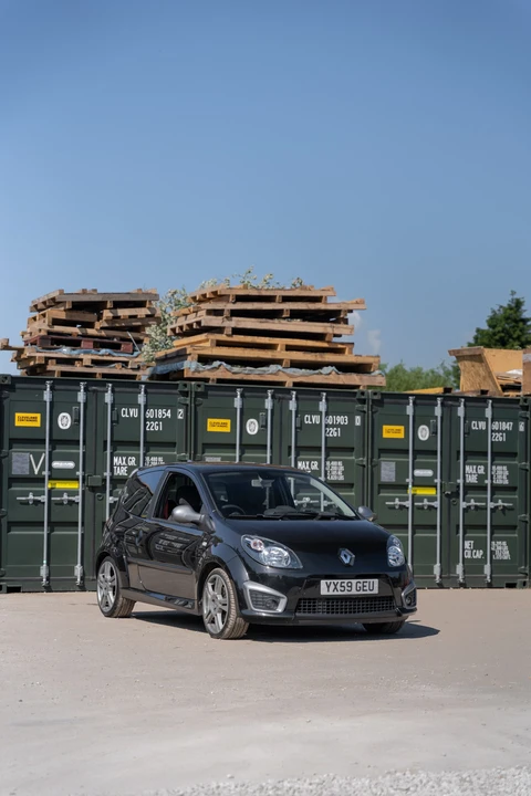 2010 Renault - Image 31 of 31