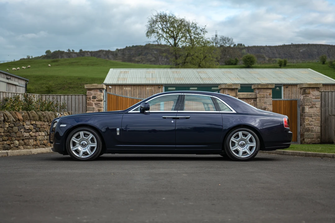 2010 Rolls-Royce Ghost 1st Gen - Image 5 of 31