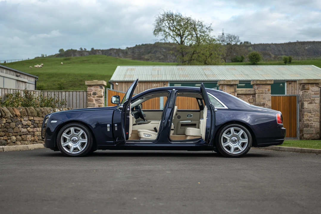 2010 Rolls-Royce Ghost 1st Gen - Image 6 of 31