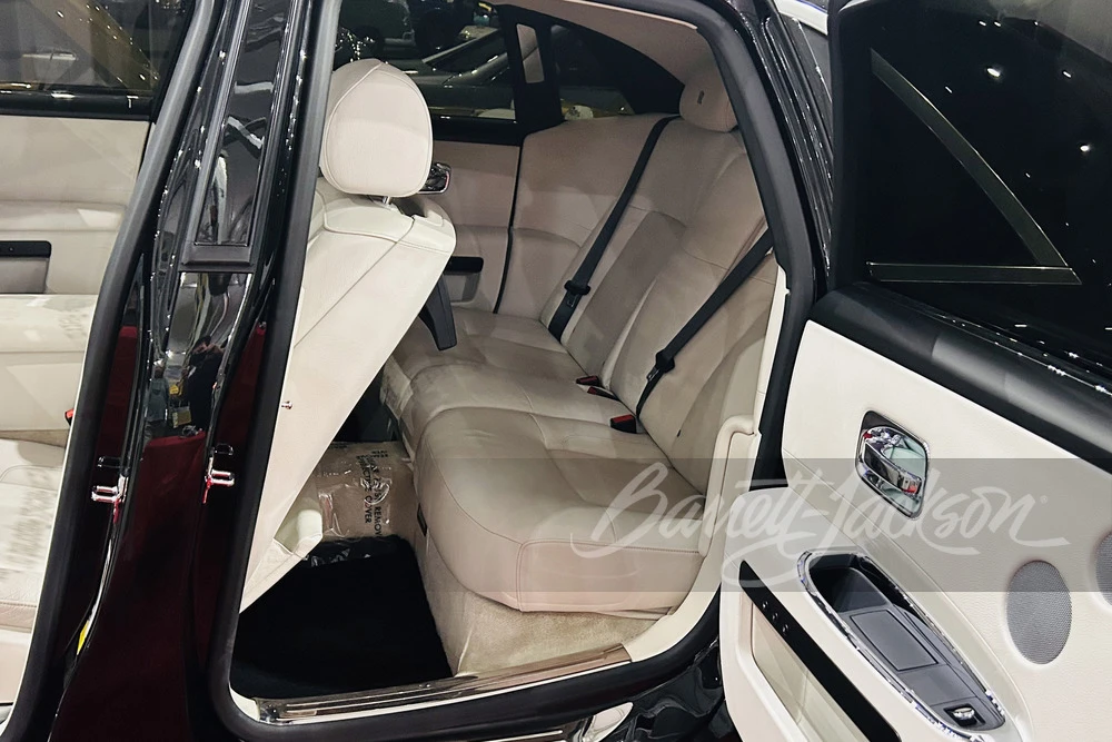 2010 Rolls-Royce Ghost 1st Gen - Image 9 of 14