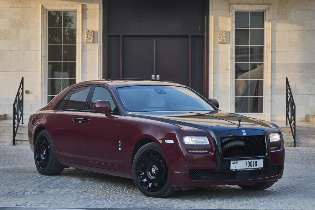 2010 Rolls-Royce Ghost 1st Gen - Image 2 of 31