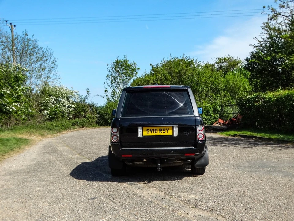 2010 Land Rover Range Rover L322 - Image 4 of 31