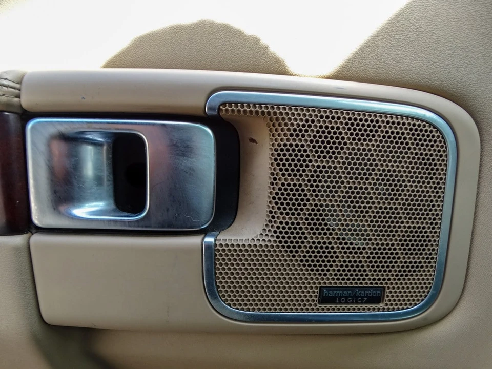 2010 Land Rover Range Rover L322 - Image 21 of 31