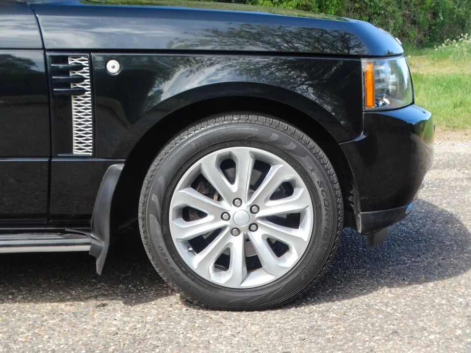 2010 Land Rover Range Rover L322 - Image 9 of 31