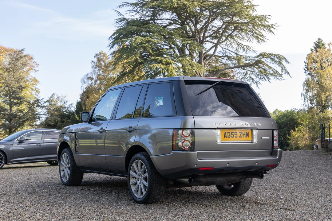 2011 Land Rover Range Rover L322 - Image 8 of 31