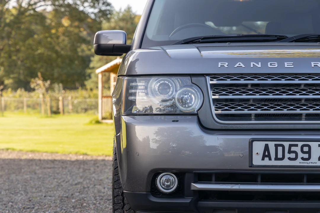 2011 Land Rover Range Rover L322 - Image 19 of 31