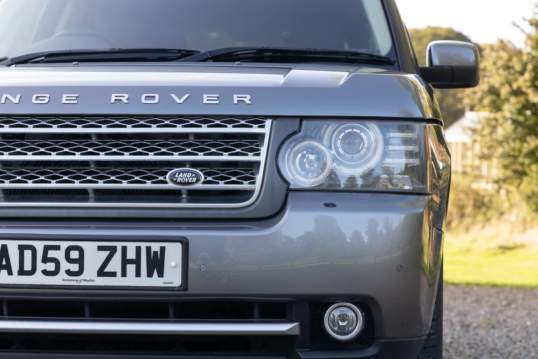 2011 Land Rover Range Rover L322 - Image 20 of 31