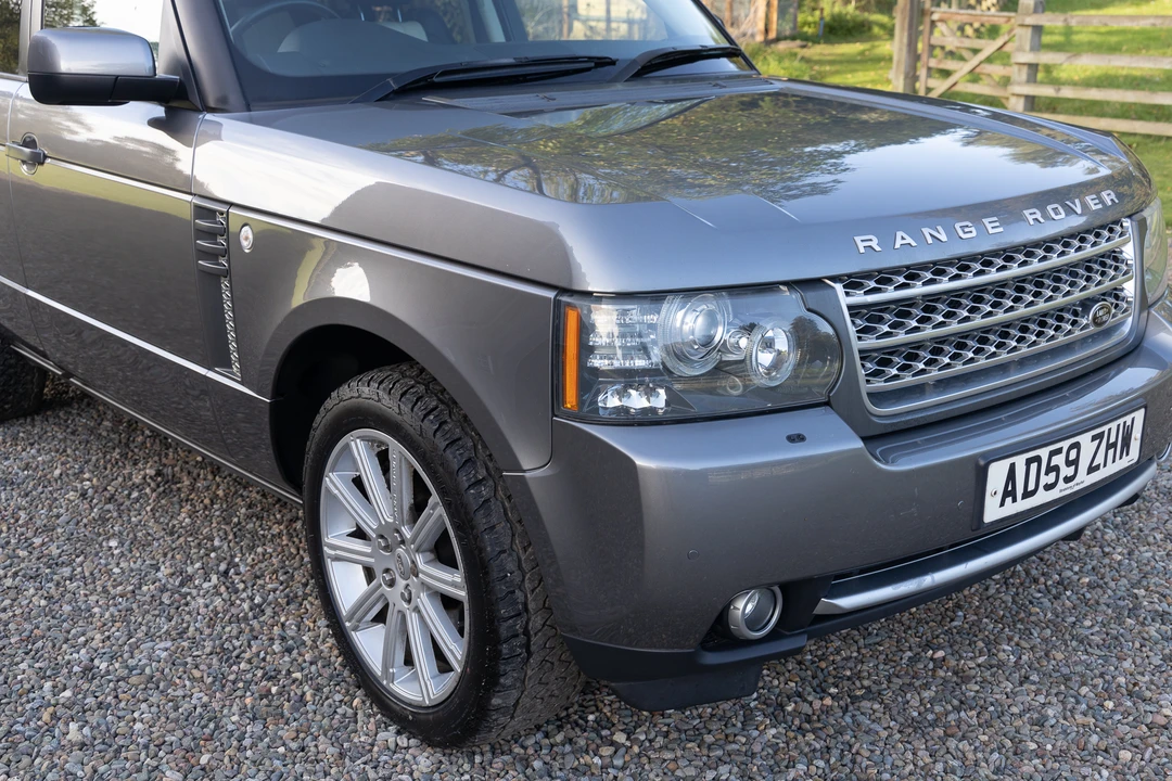 2011 Land Rover Range Rover L322 - Image 22 of 31