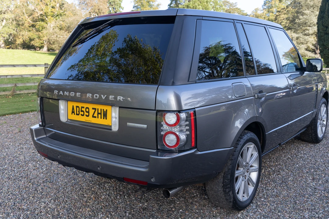 2011 Land Rover Range Rover L322 - Image 26 of 31