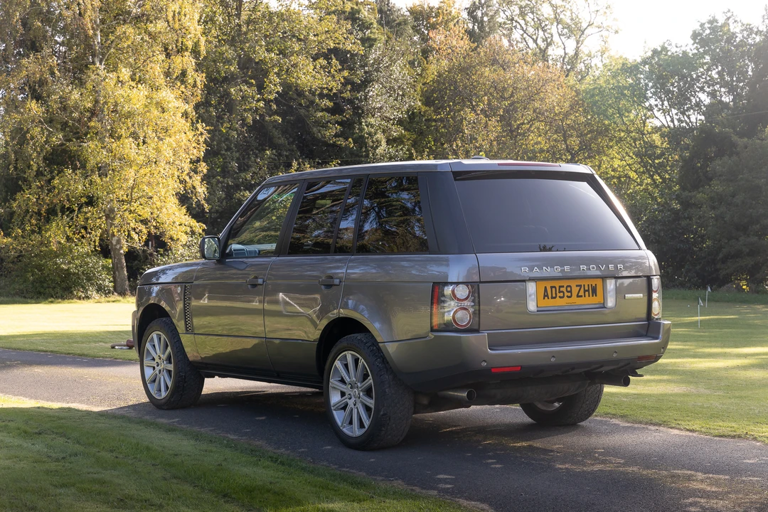 2011 Land Rover Range Rover L322 - Image 15 of 31