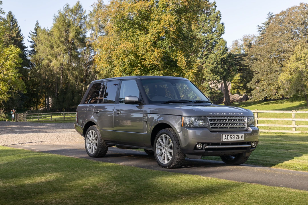 2011 Land Rover Range Rover L322 - Image 11 of 31