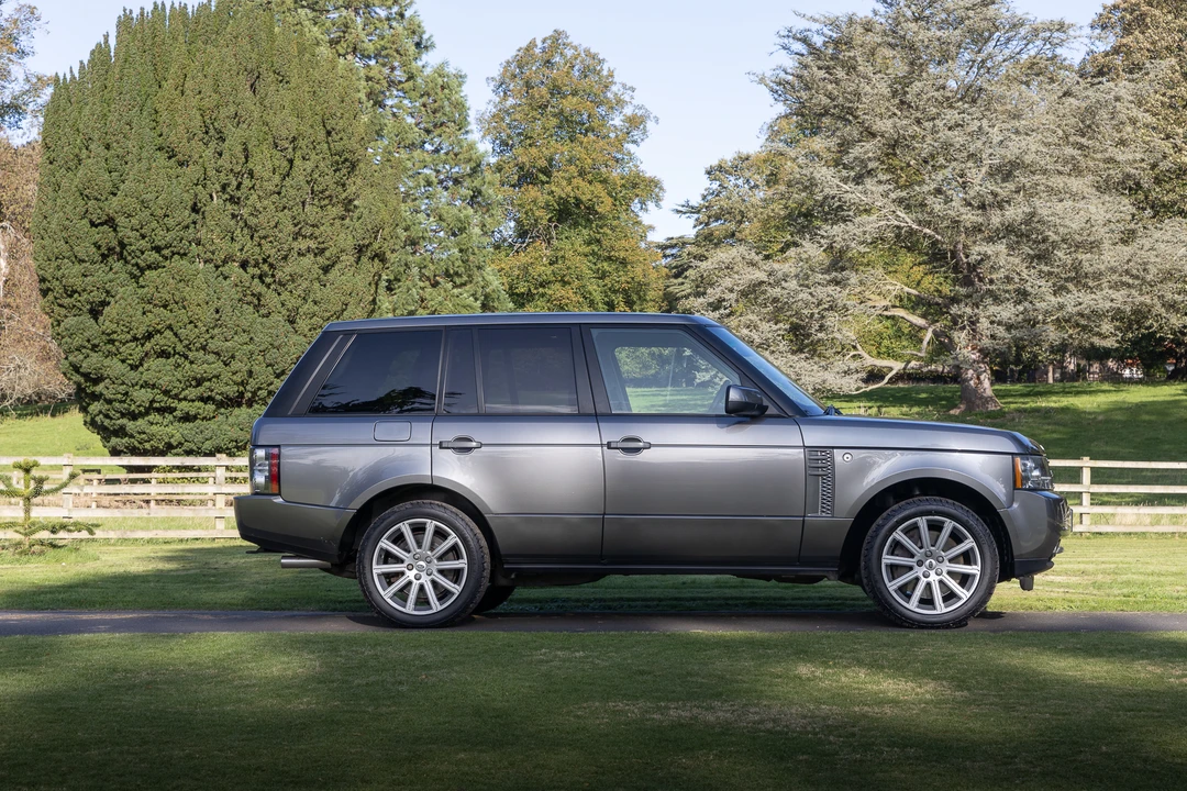 2011 Land Rover Range Rover L322 - Image 12 of 31