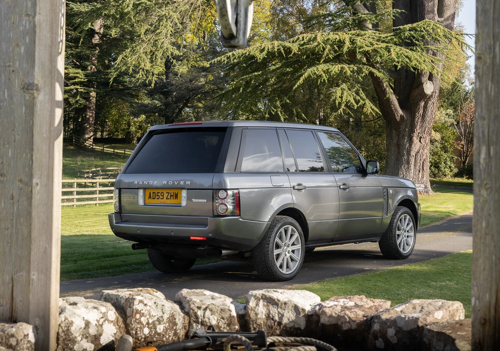 2011 Land Rover Range Rover L322 - Image 13 of 31
