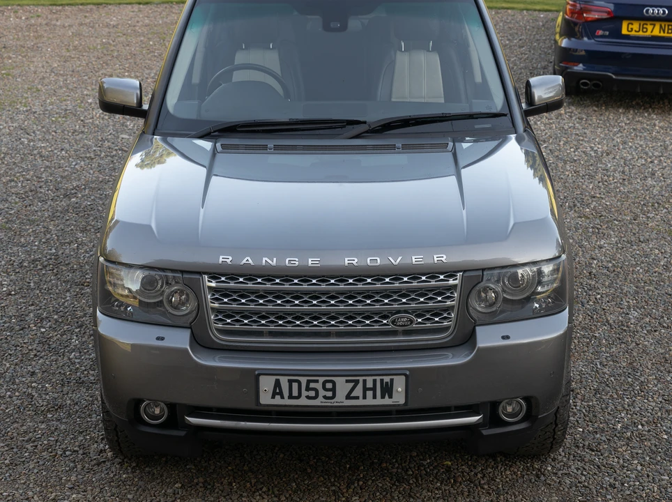2011 Land Rover Range Rover L322 - Image 24 of 31