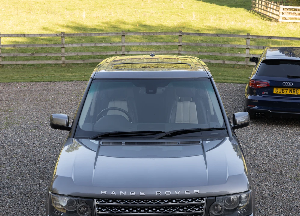 2011 Land Rover Range Rover L322 - Image 25 of 31