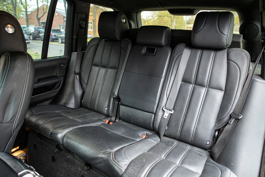 2010 Land Rover Range Rover L322 - Image 5 of 13