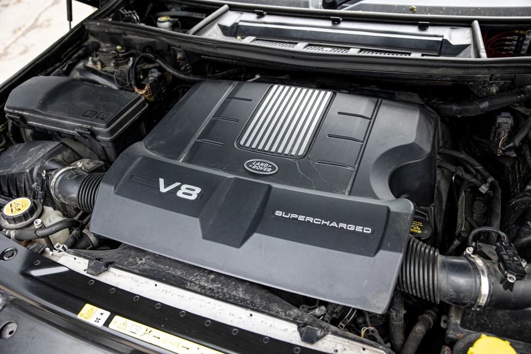2010 Land Rover Range Rover L322 - Image 10 of 13