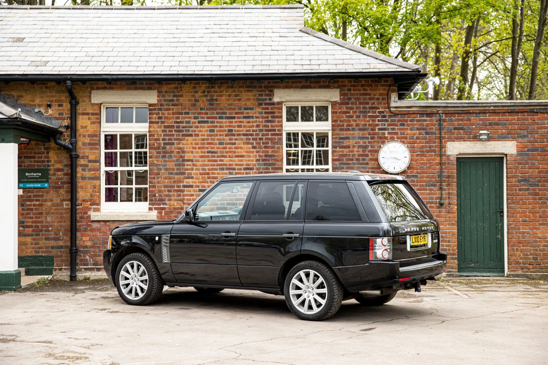 2010 Land Rover Range Rover L322 - Image 9 of 13
