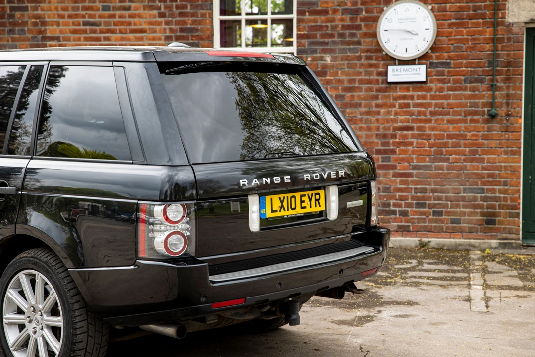 2010 Land Rover Range Rover L322 - Image 8 of 13