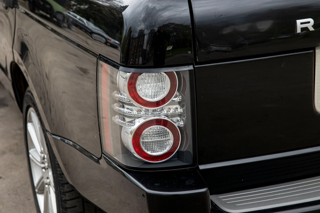 2010 Land Rover Range Rover L322 - Image 7 of 13