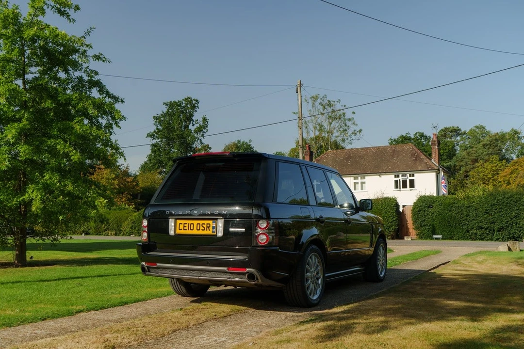 2010 Land Rover Range Rover L322 - Image 12 of 30