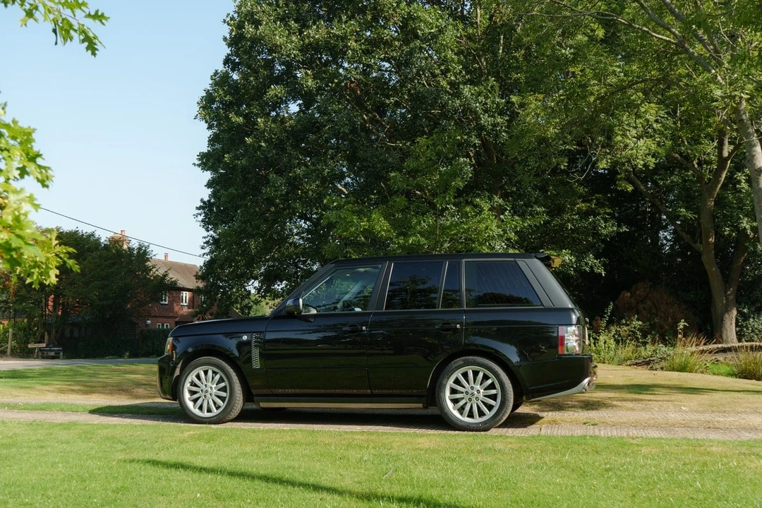 2010 Land Rover Range Rover L322 - Image 20 of 30