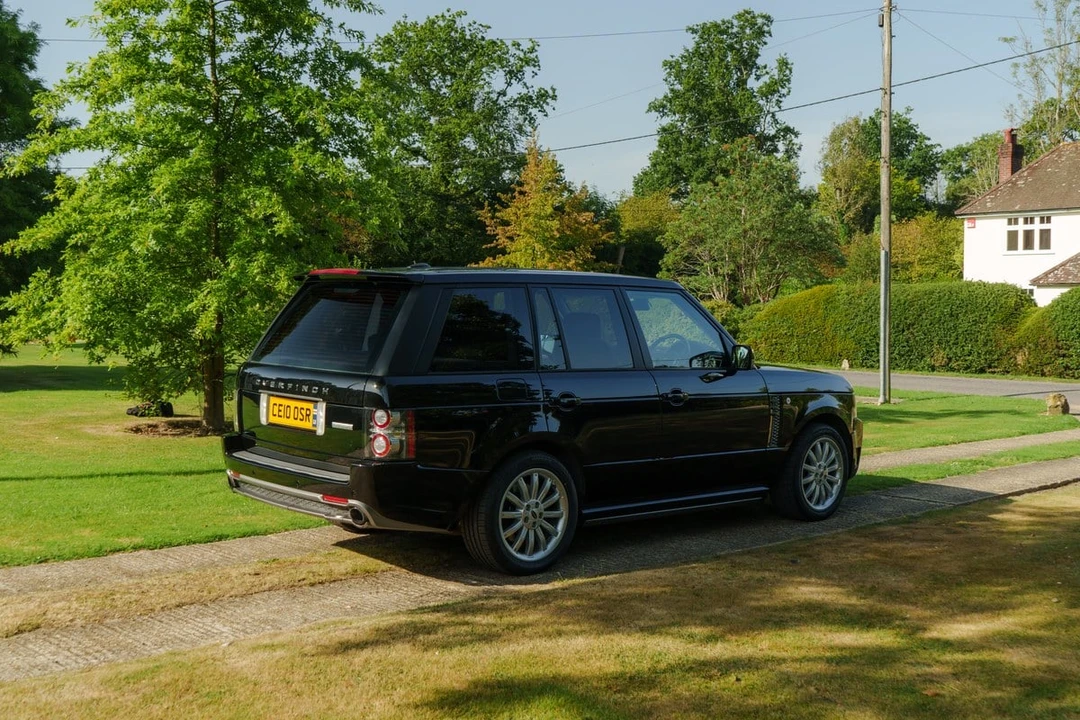 2010 Land Rover Range Rover L322 - Image 9 of 30