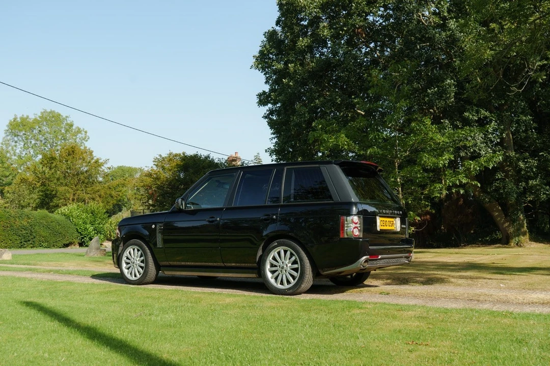 2010 Land Rover Range Rover L322 - Image 18 of 30