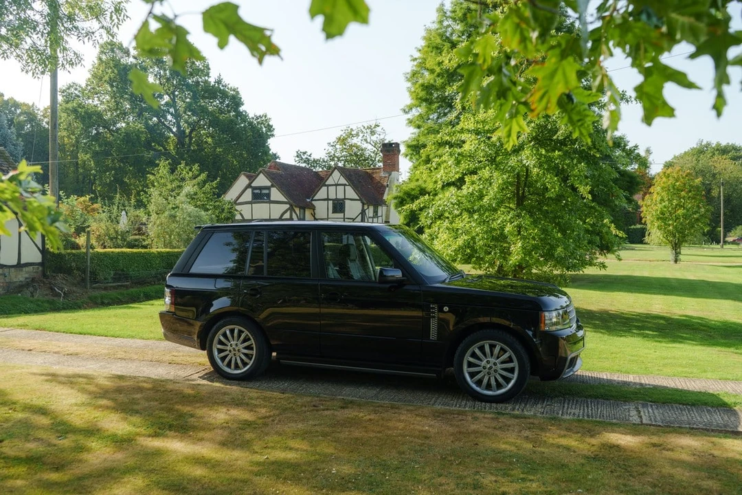 2010 Land Rover Range Rover L322 - Image 6 of 30