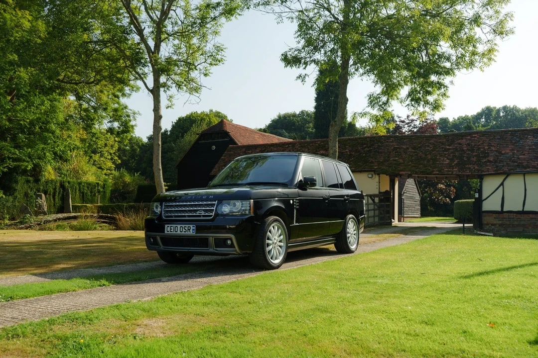 2010 Land Rover Range Rover L322 - Image 3 of 30