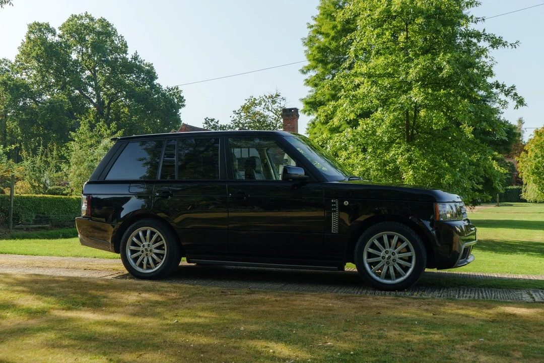 2010 Land Rover Range Rover L322 - Image 7 of 30