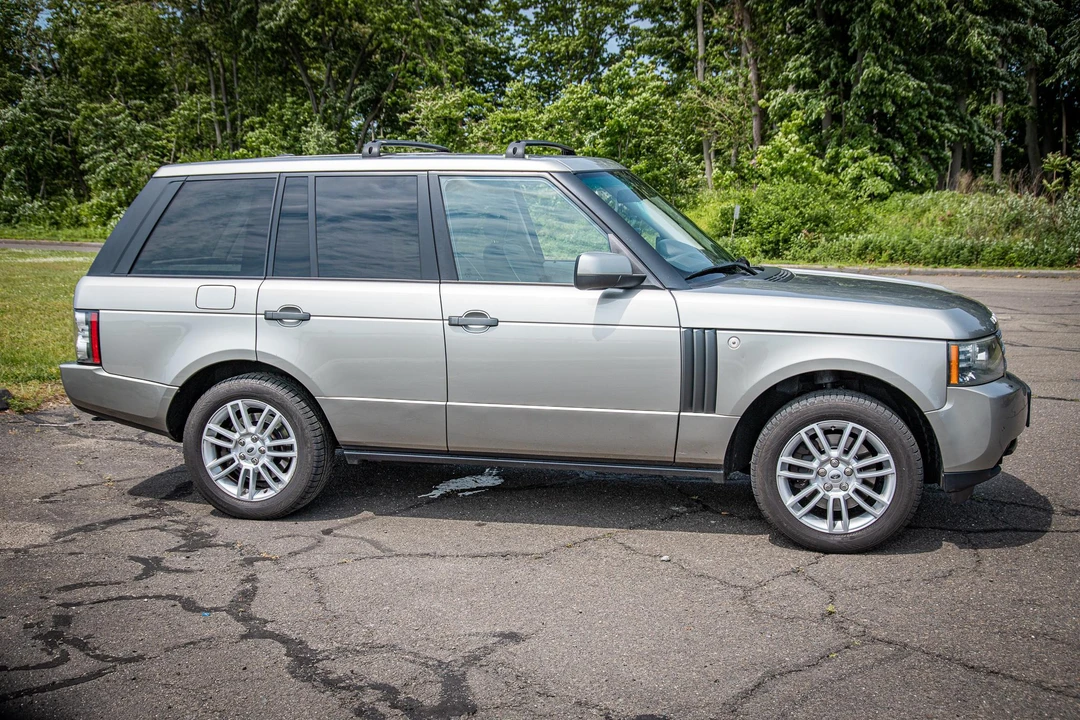 2010 Land Rover Range Rover L322 - Image 18 of 31